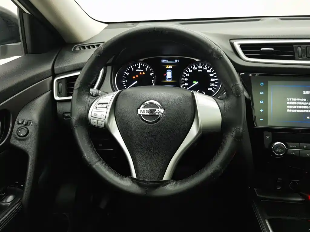 Nissan X-Trail — миниатюра 11