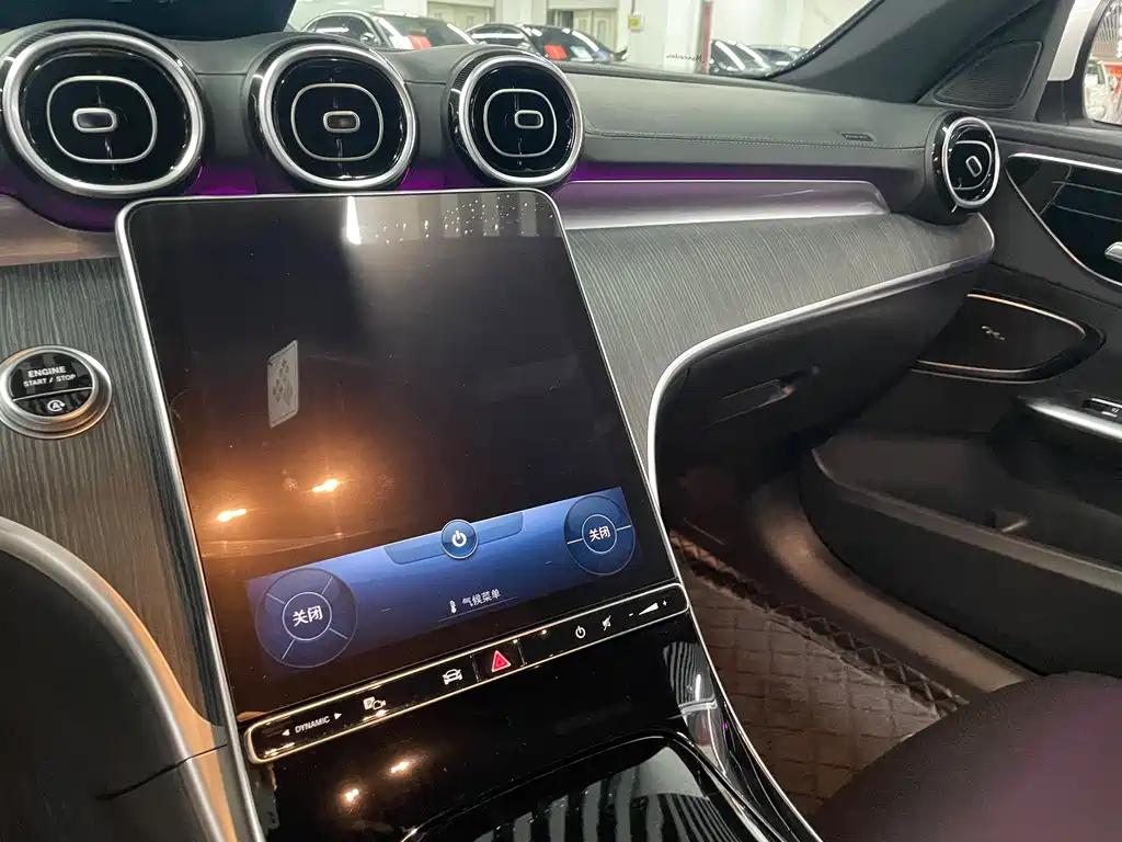 Mercedes-Benz C-Class — миниатюра 17