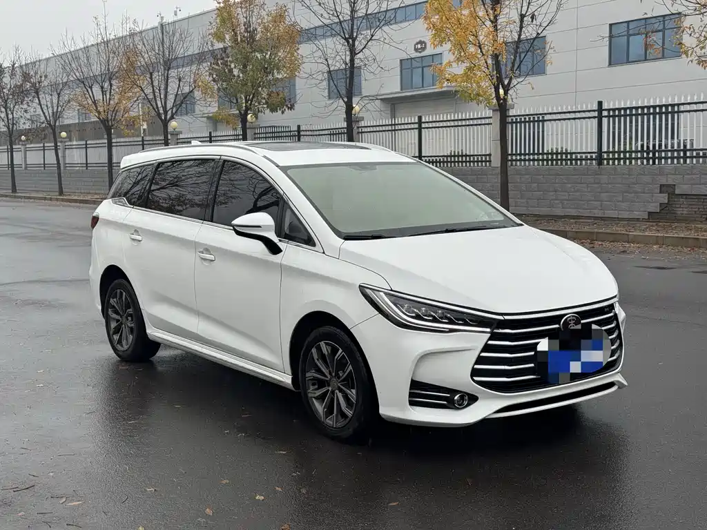 BYD SONG MAX
