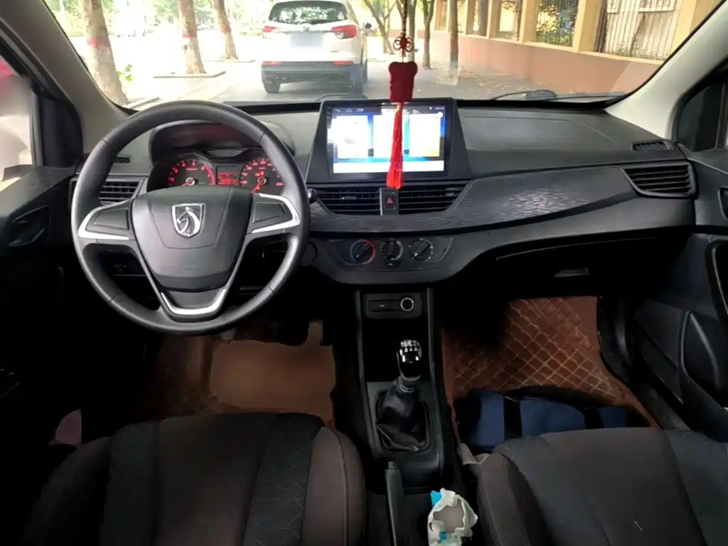 Baojun 310 — миниатюра 10