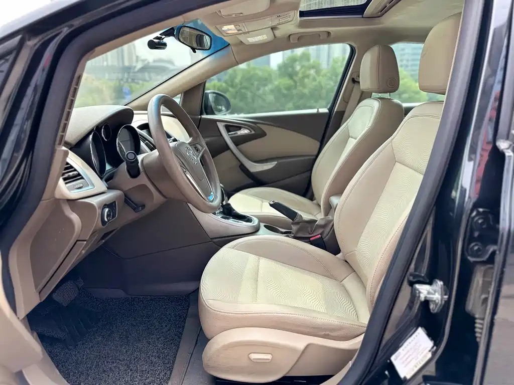 Buick Excelle — миниатюра 8