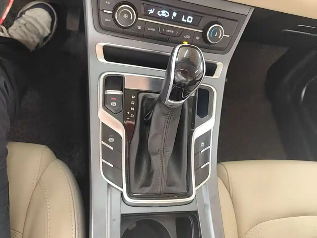 Geely Emgrand — миниатюра 14
