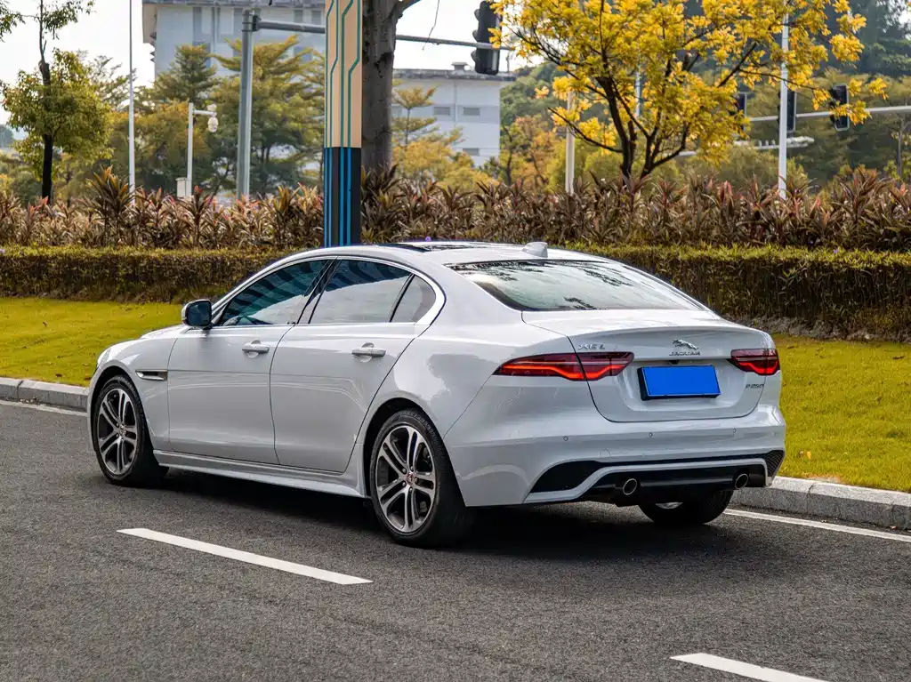 Jaguar XEL — миниатюра 13