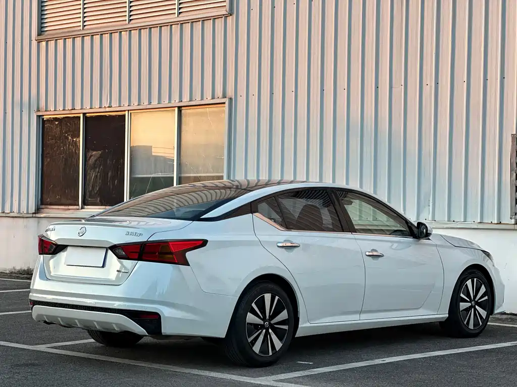 Nissan Teana — миниатюра 9