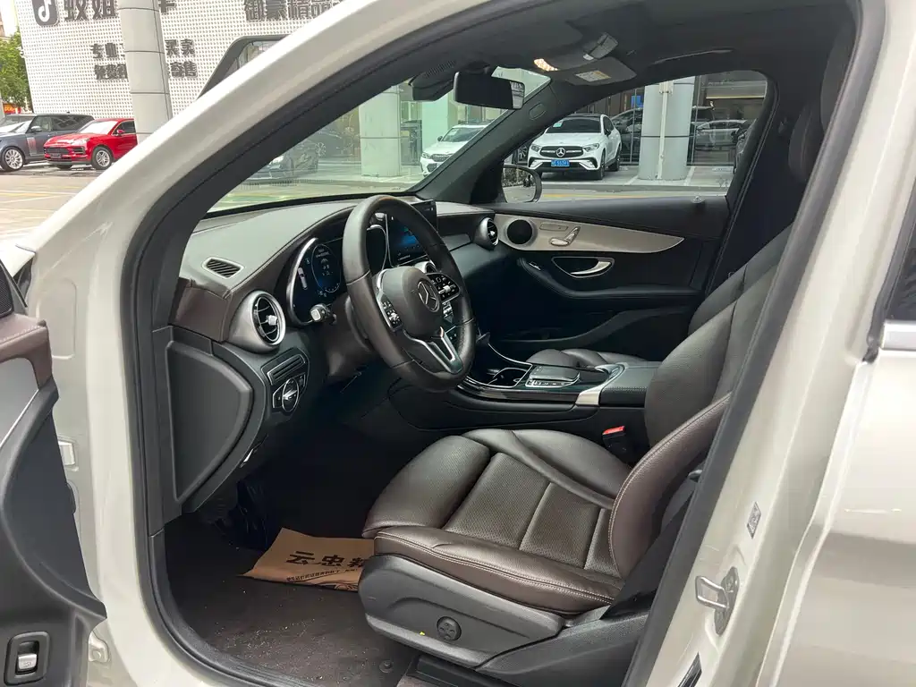 Mercedes-Benz GLC 2022 GLC 260 L 4MATIC