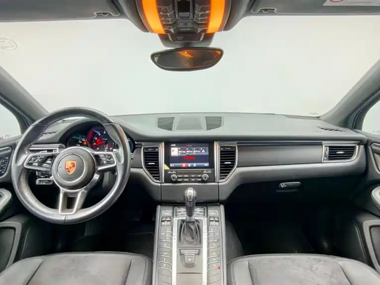 Porsche Macan — миниатюра 10