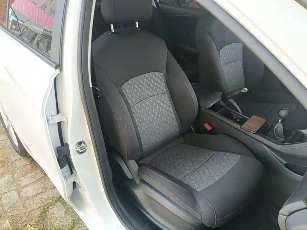 Roewe i5 — миниатюра 20