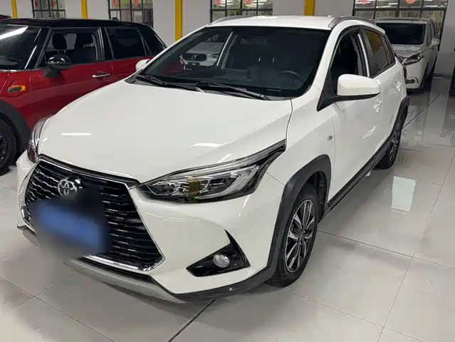 Toyota Yaris L