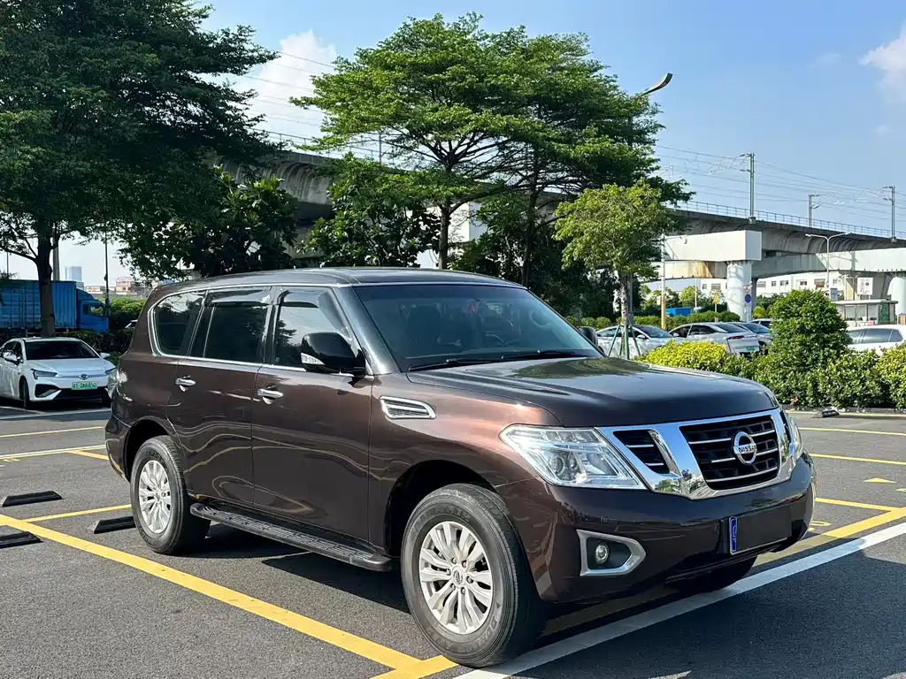 Nissan Patrol — миниатюра 3