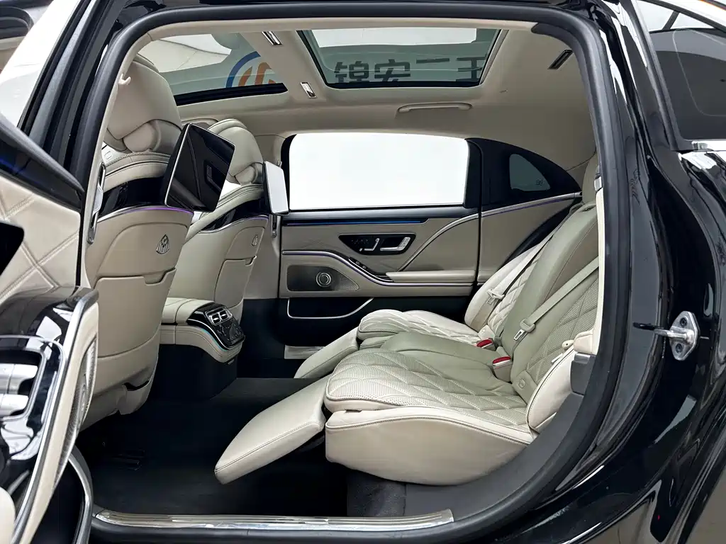 Mercedes-Benz S-Class — миниатюра 10