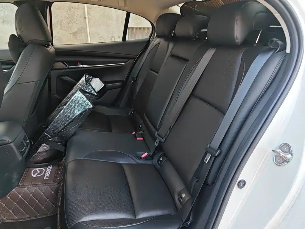 Mazda 3 Axela — миниатюра 14
