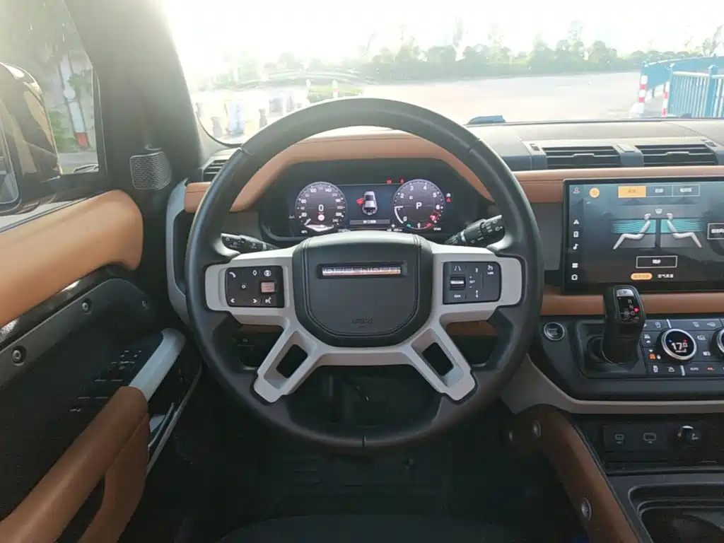 Land Rover Defender — миниатюра 11