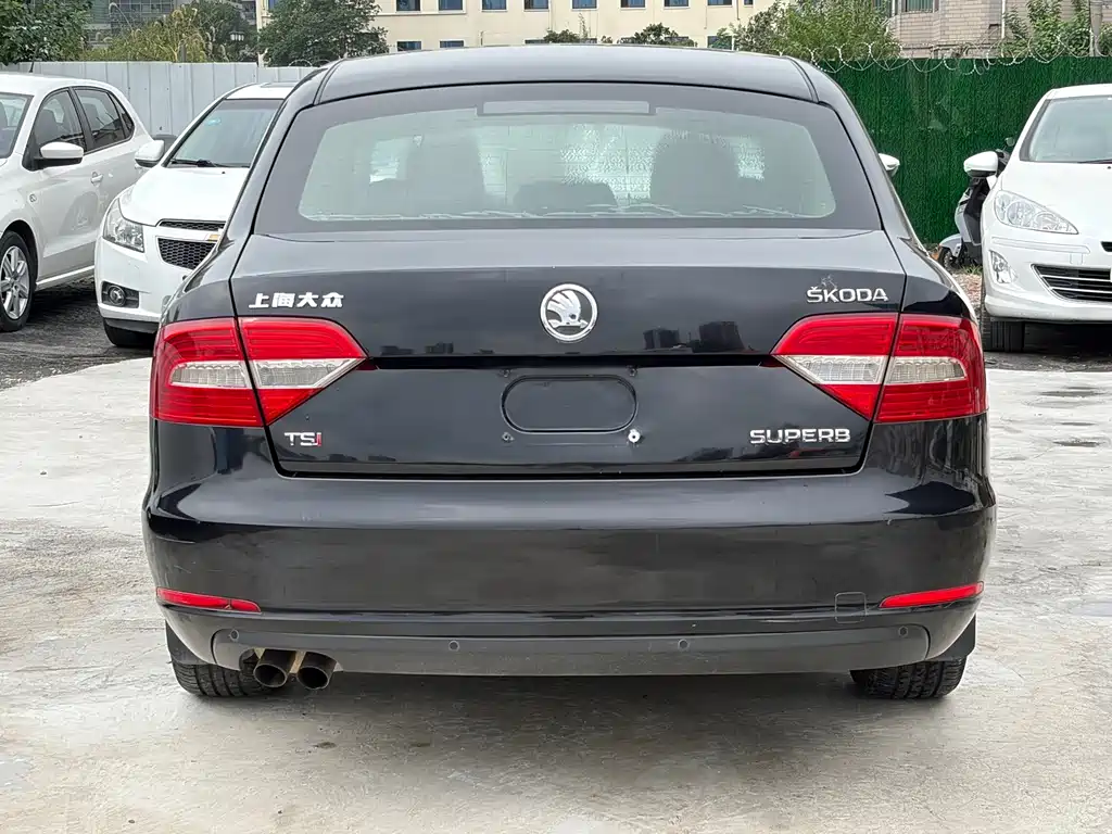 Skoda Superb — миниатюра 6