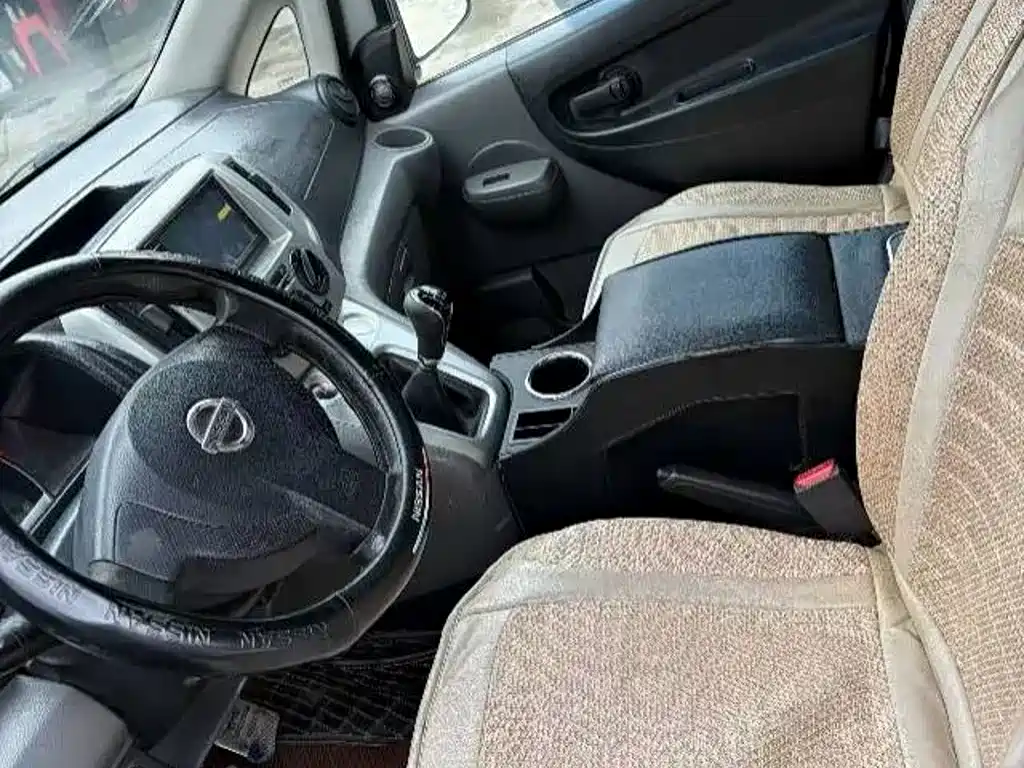 Nissan NV200 — миниатюра 4