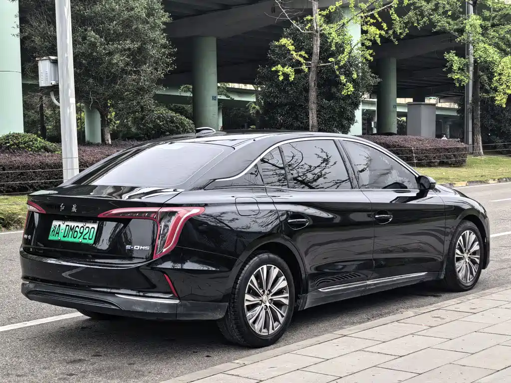 Hongqi Hongqi E-QM5 — миниатюра 4