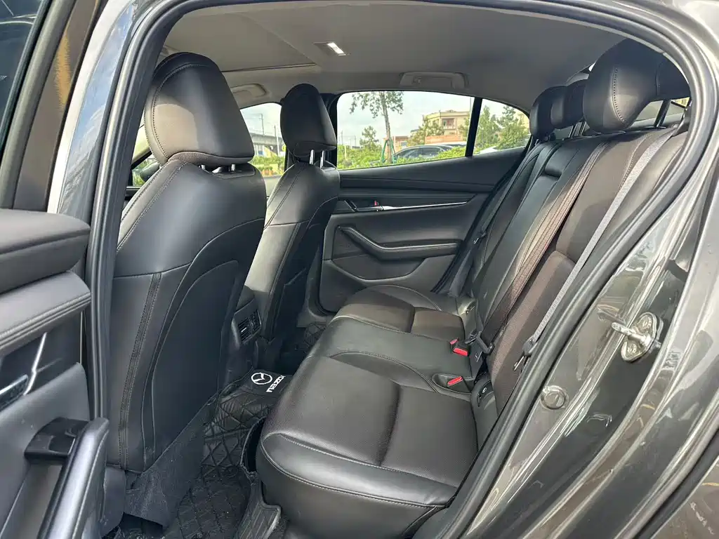 Mazda 3 Axela — миниатюра 8