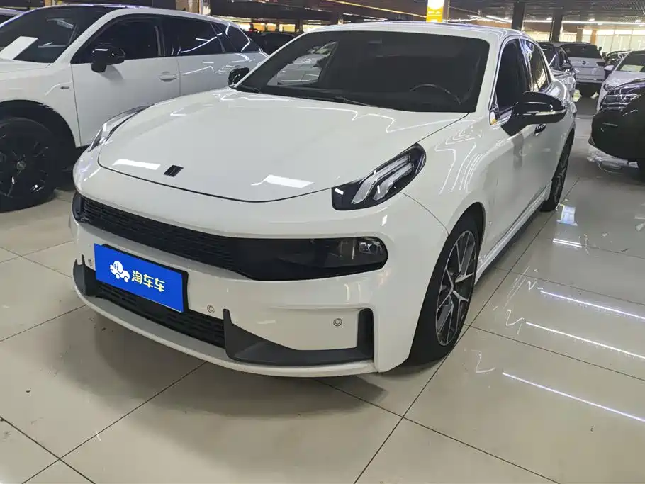 Купить Lynk & Co 03