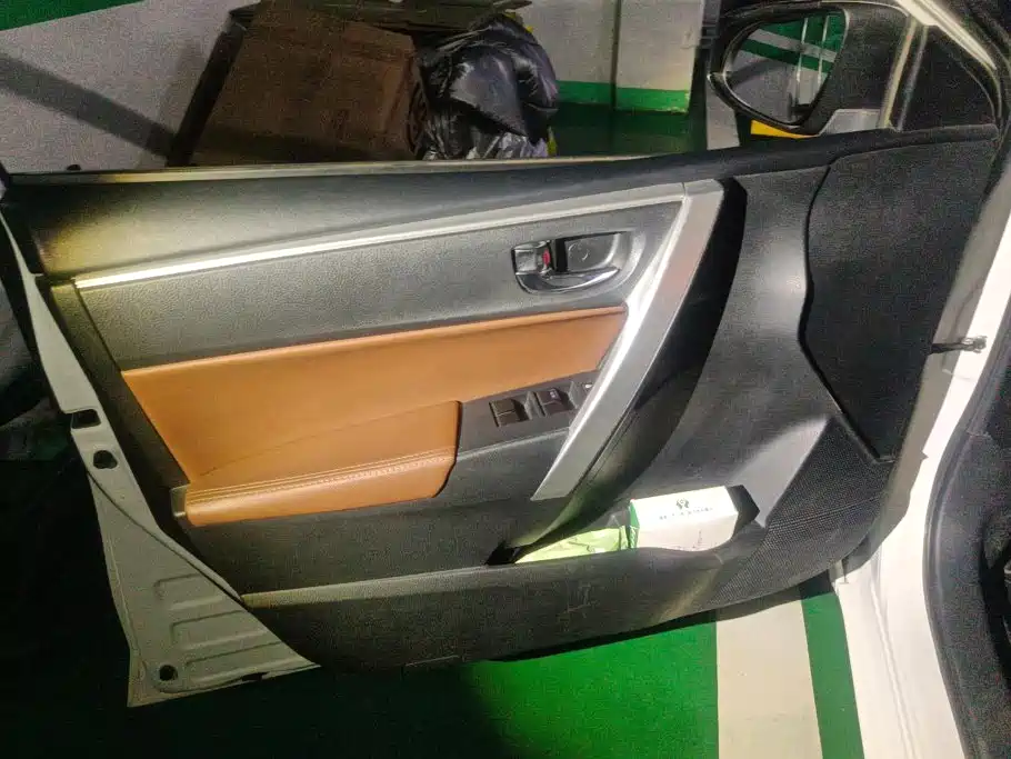 Toyota Corolla — миниатюра 7