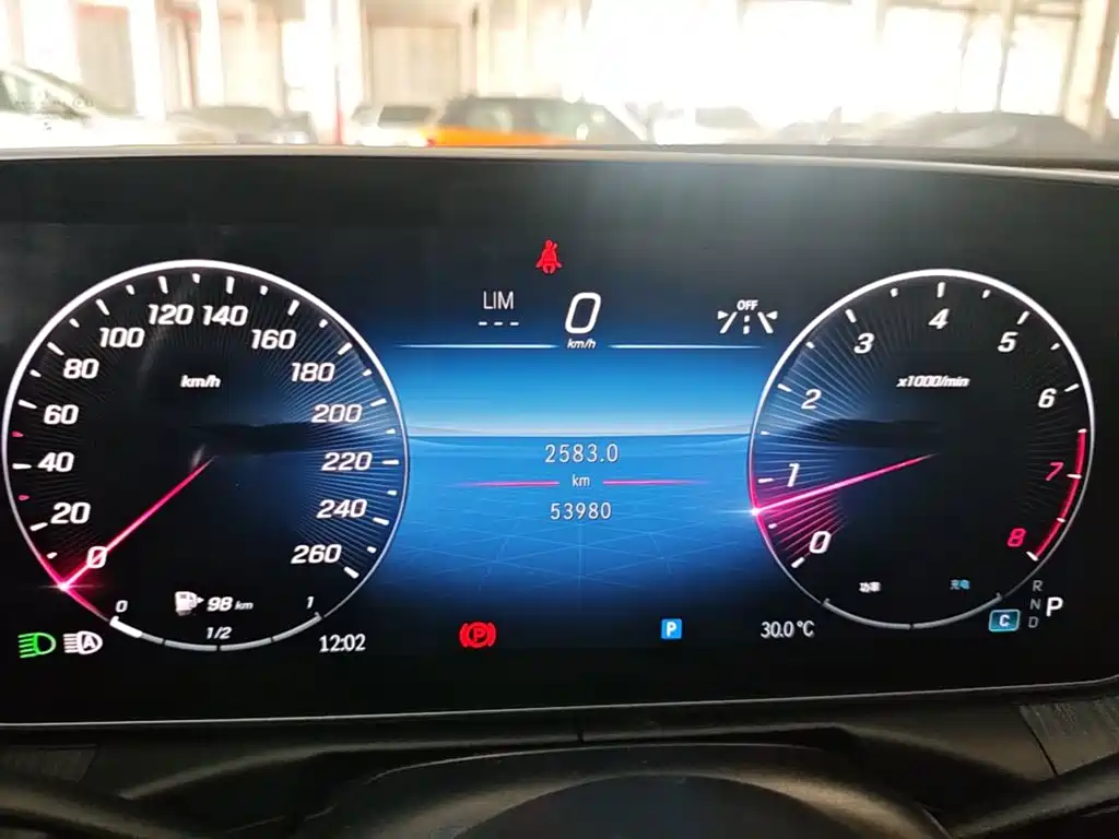 Mercedes-Benz C-Class — миниатюра 12