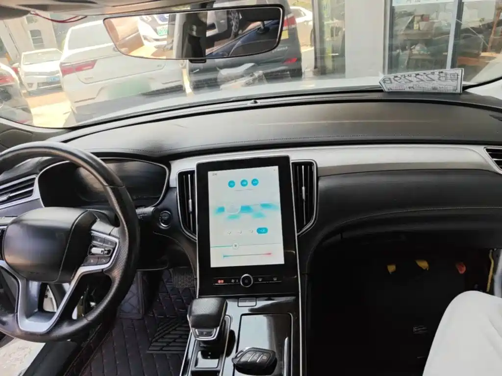 Roewe i6 MAX New Energy — миниатюра 10