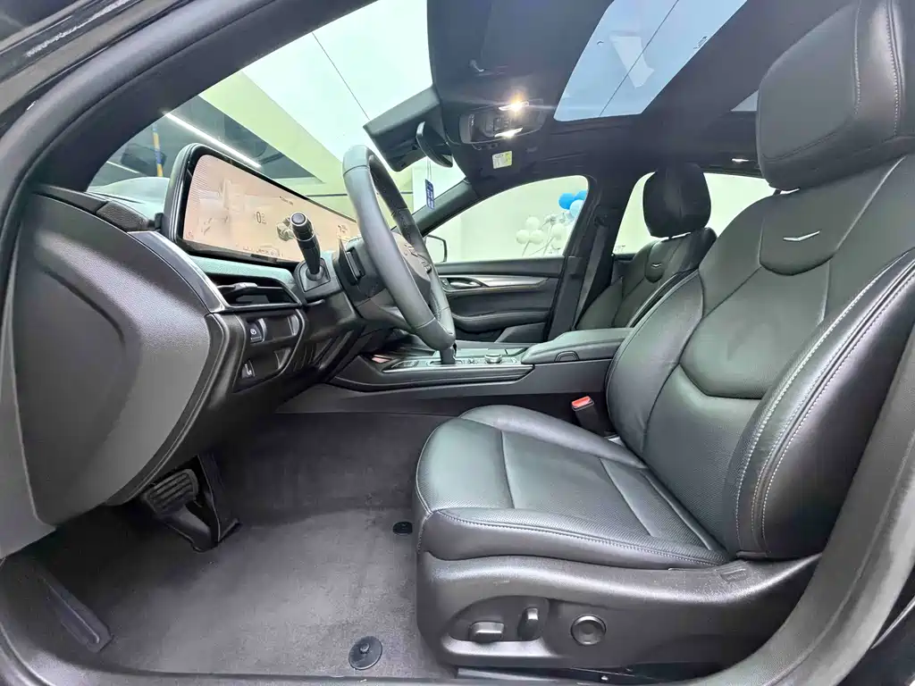 Cadillac CT5 — миниатюра 7