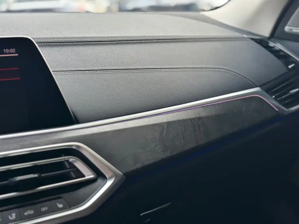 BMW X5 — миниатюра 12