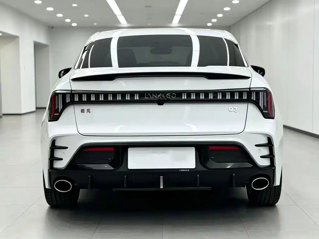 Lynk & Co 03 — миниатюра 12