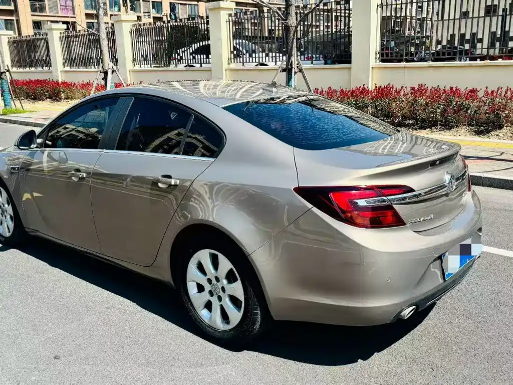 Buick Regal — миниатюра 7