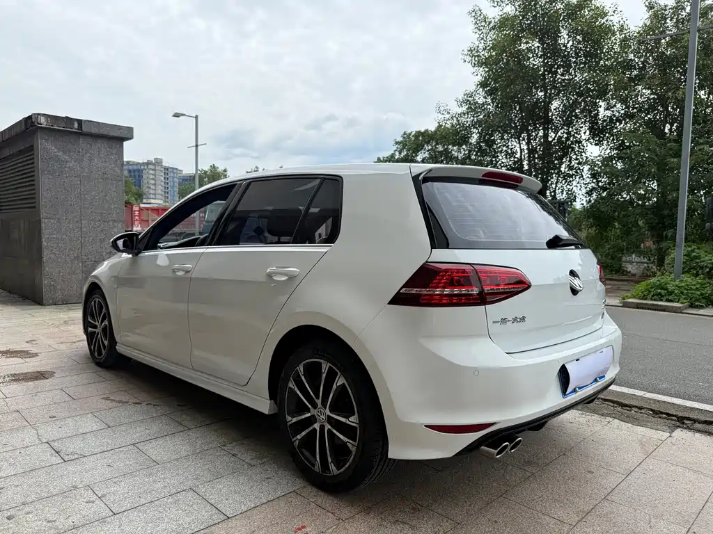 Volkswagen Golf — миниатюра 6