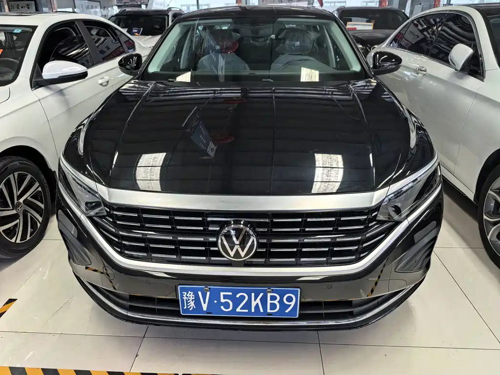 Volkswagen Passat 2025 380TSI
