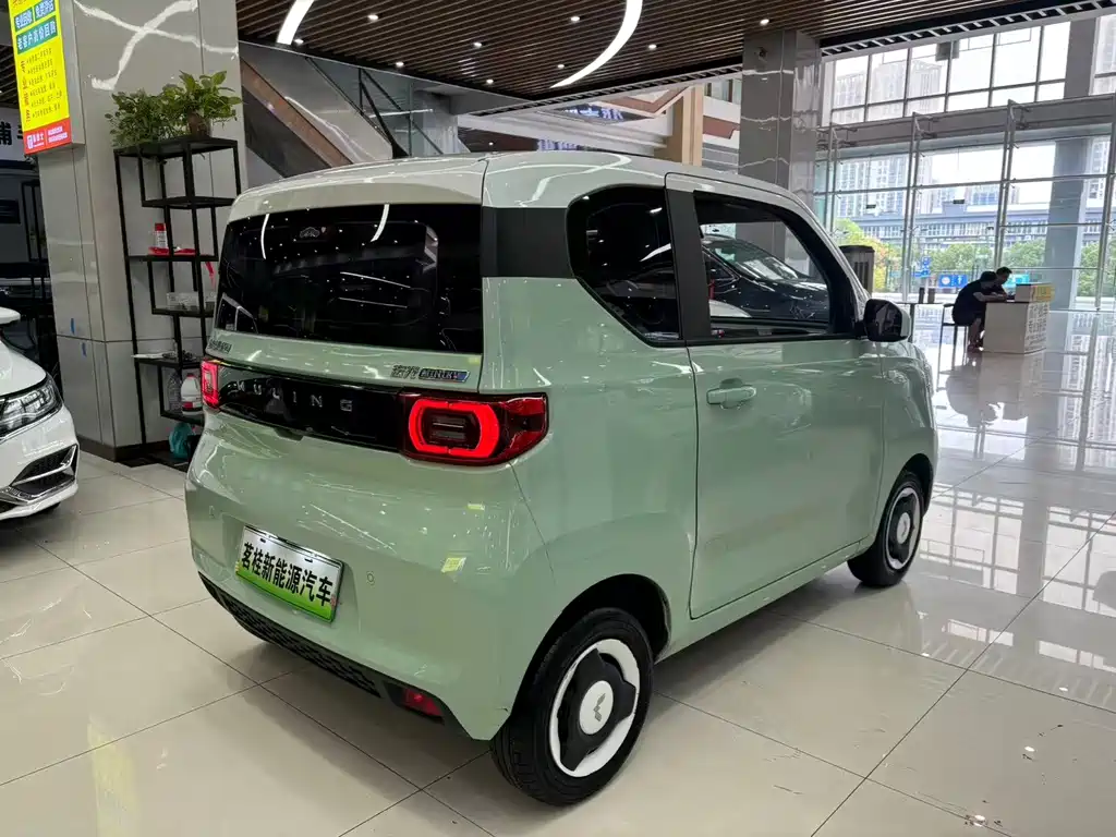 Wuling MINIEV — миниатюра 11