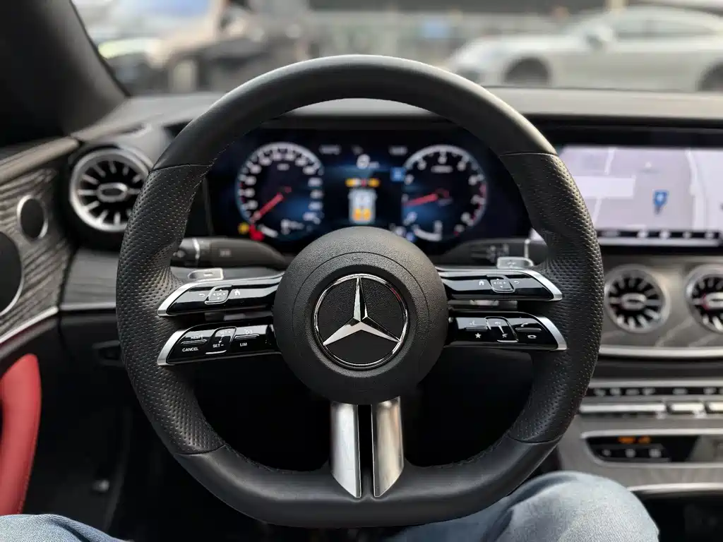 MERCEDES-BENZ E CLASS