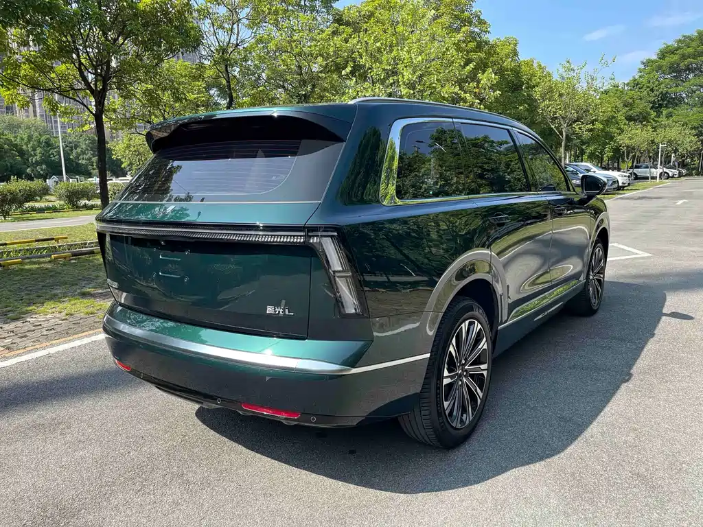 Wuling Xingguang L — миниатюра 6