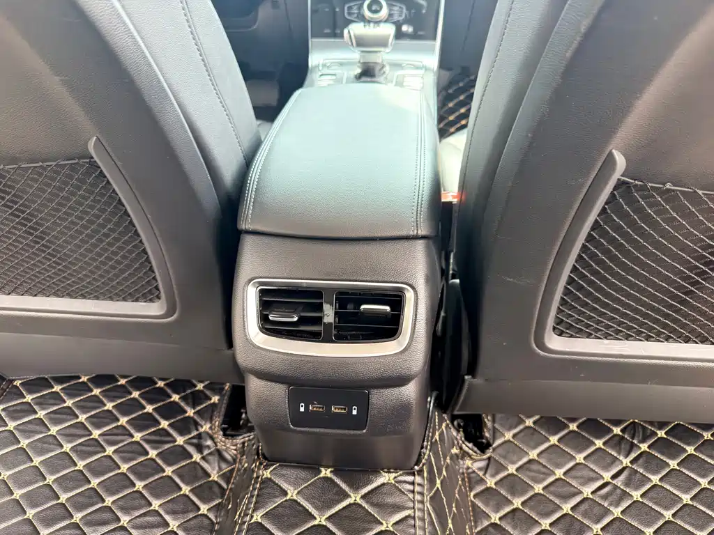 Hongqi Hongqi H5 — миниатюра 13