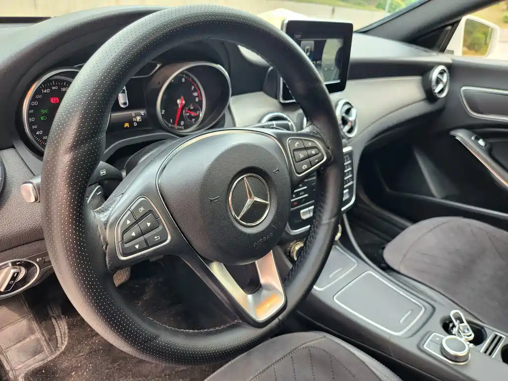 Mercedes-Benz CLA (Import) — миниатюра 14
