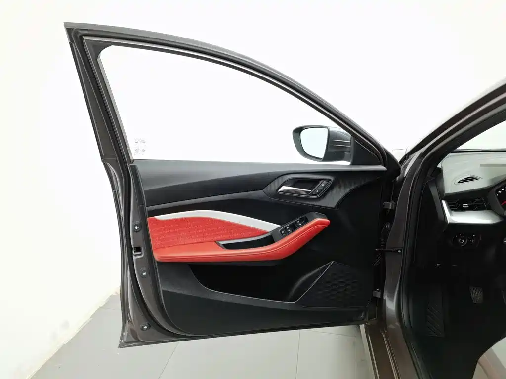 MG MG5 — миниатюра 8