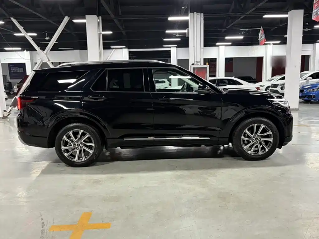 Ford Explorer — миниатюра 8