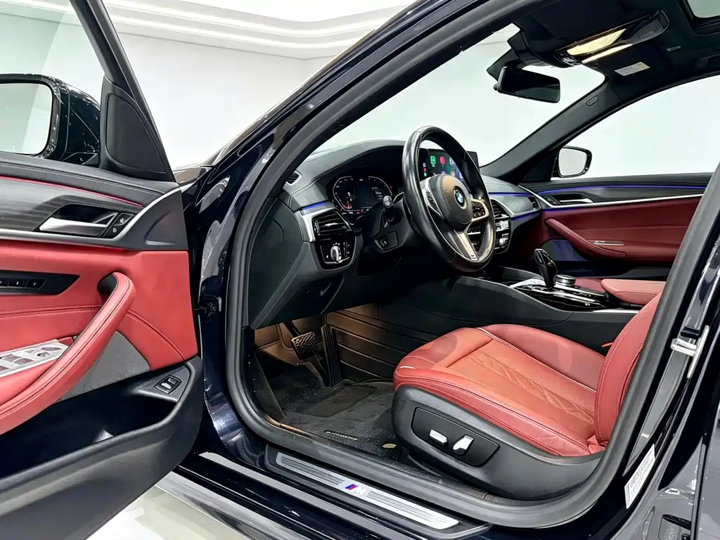 BMW 5 Series — миниатюра 4