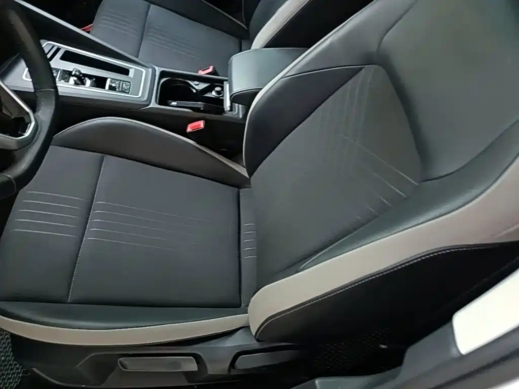 Volkswagen Golf — миниатюра 15