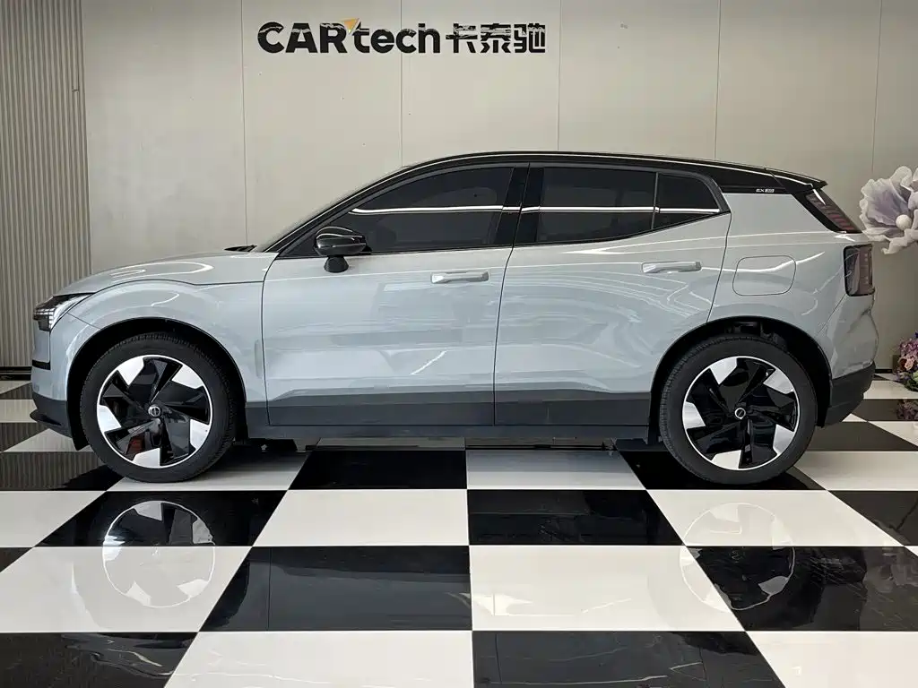 Volvo EX30 — миниатюра 8