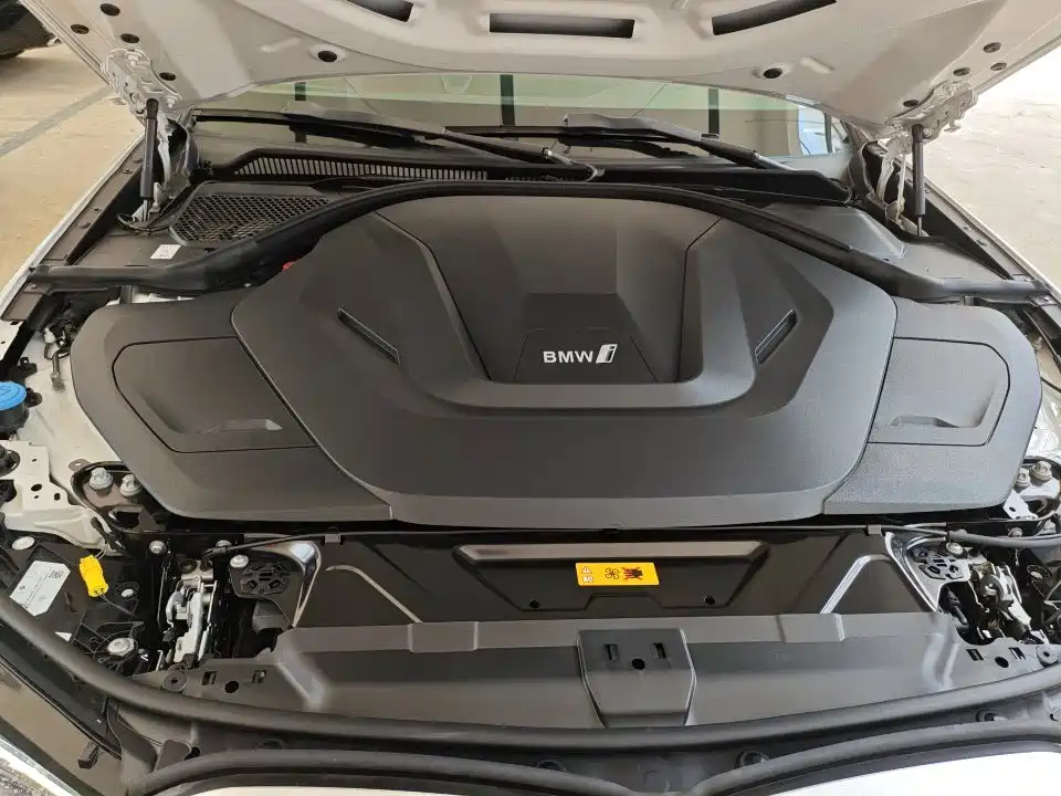 BMW i3 — миниатюра 10