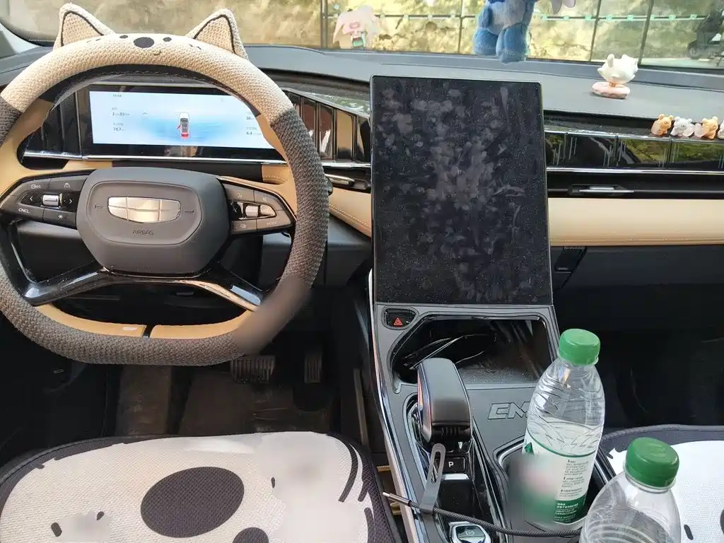 Geely Boyue L — миниатюра 5