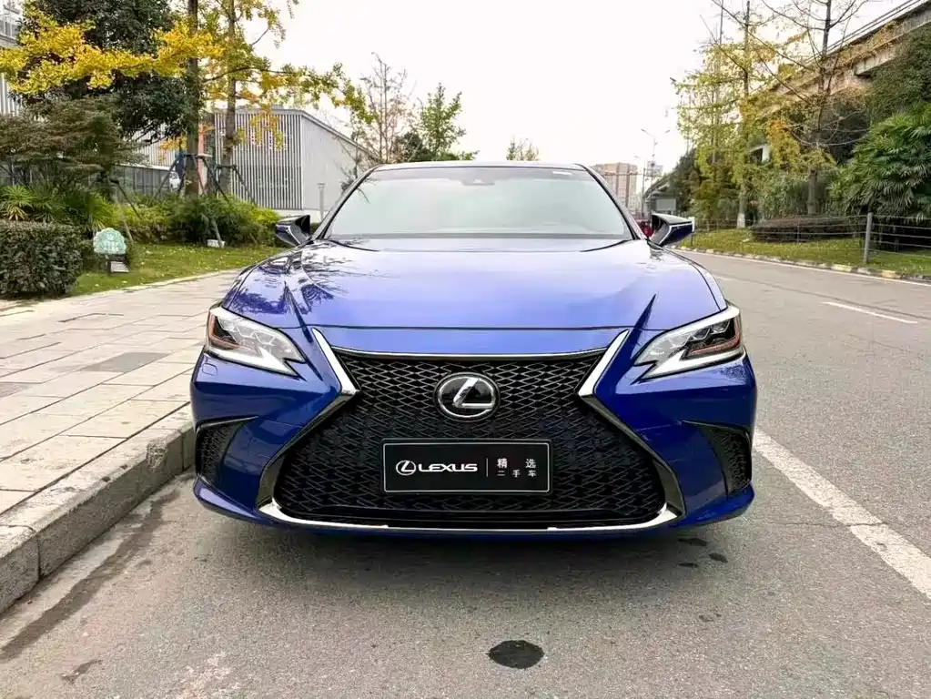 Lexus ES — миниатюра 8