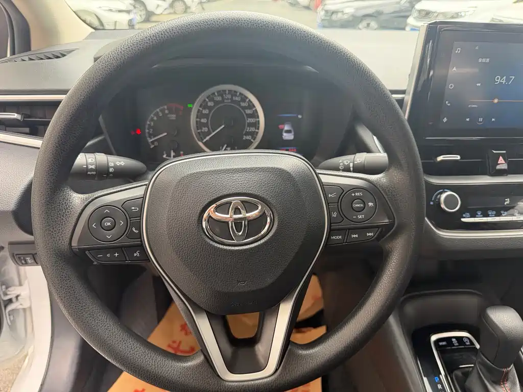 Toyota Corolla — миниатюра 12