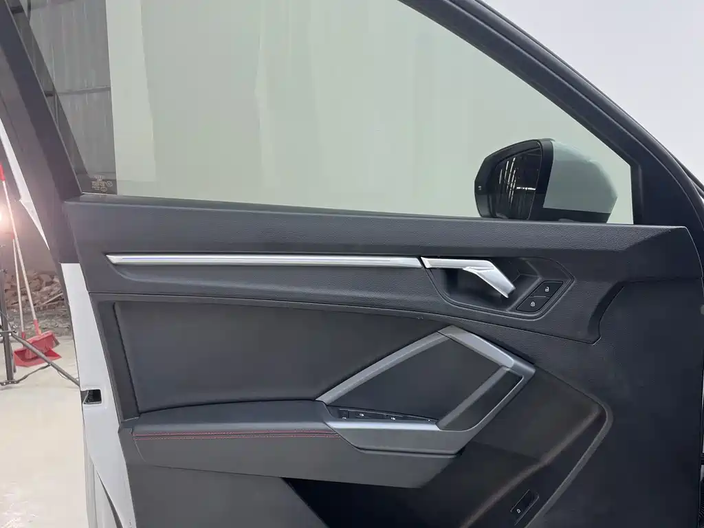 Audi Q3 — миниатюра 20