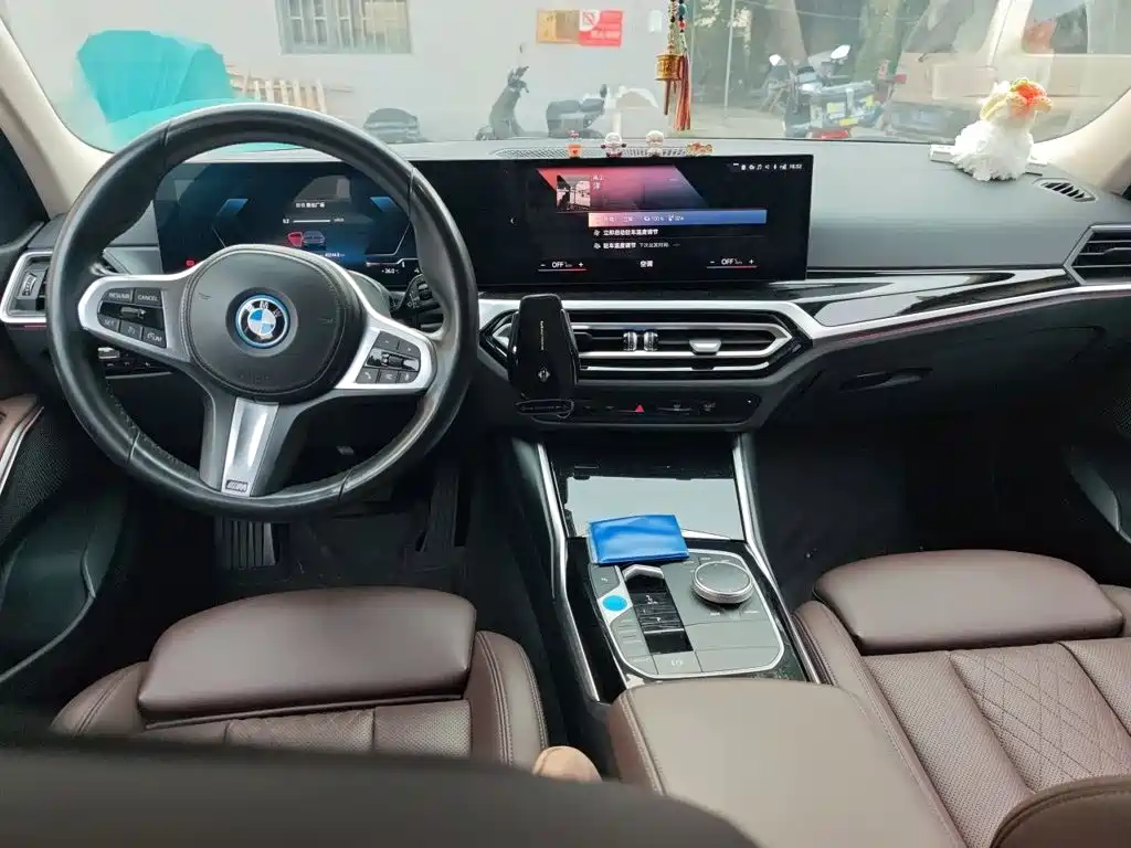 BMW i3 — миниатюра 13