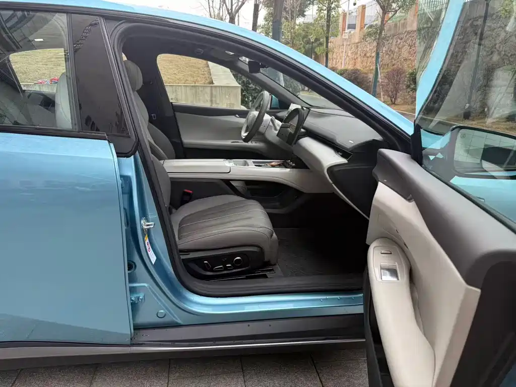 Changan Deepal DARK BLUE L07