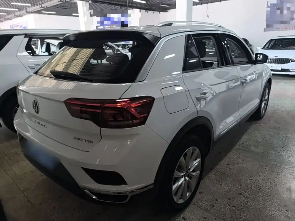 Volkswagen T-Roc — миниатюра 7