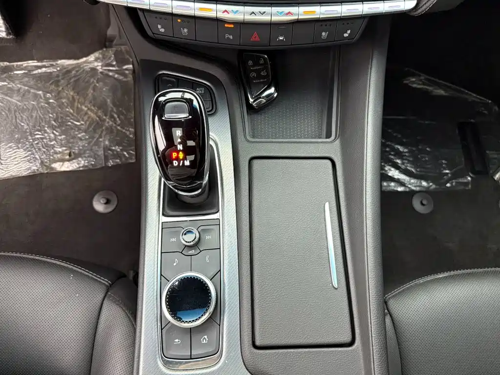 Cadillac CT5 — миниатюра 14