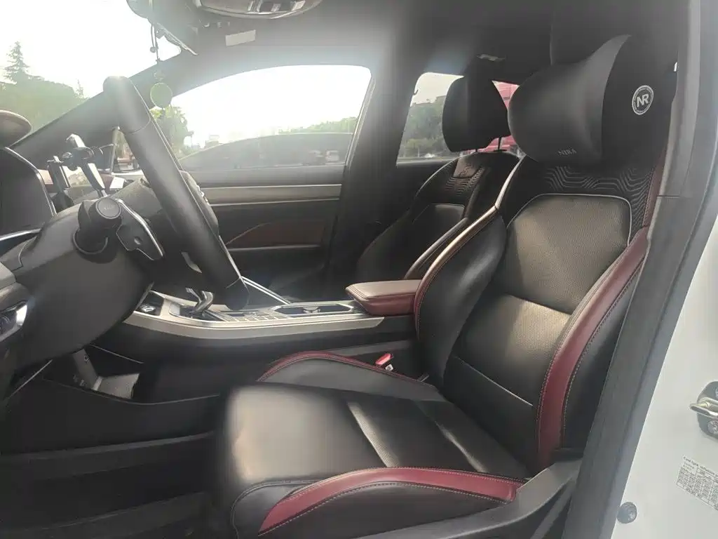 Geely Binyue — миниатюра 12